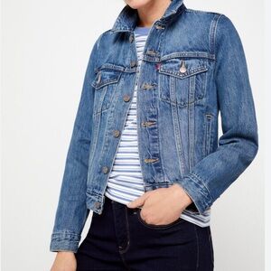 Levi's Classic Women's Denim Trucker Jean Jacket
